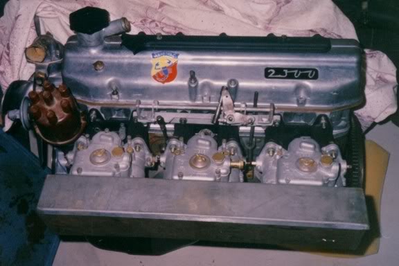 Moteur Simca 1500 dans Simca Ariane - Page 4 Gill27s_2300_abarth_engine