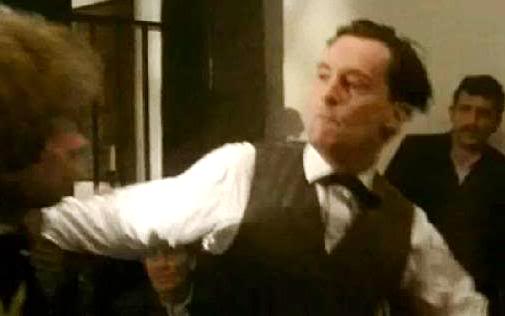 PHOTOS JEREMY BRETT - Page 4 SOLI-beforelastblow