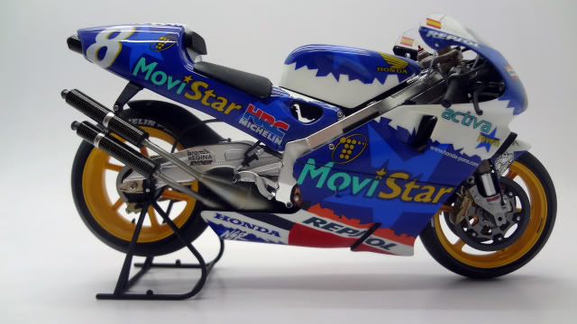 HONDA NSR500 REPSOL MOVISTAR 1/12 TAMIYA - FUERA DE CAJA DSC00520_zps55567a73