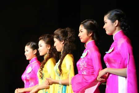 Pix Fin kute tham gia miss phú xuân 2009 3-1