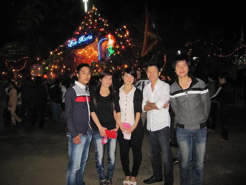 Pix bộ 3 ( tâm, rôm, ben lẹo ) ở SG và pix noel 2010 ở Huế IMG_1345