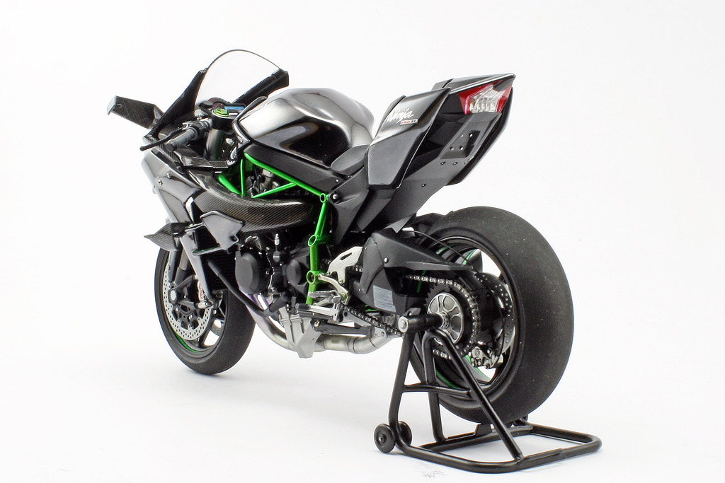 Kawasaki Ninja H2R - Tamiya 1/12 IMG_9166_zpsly4chz2n