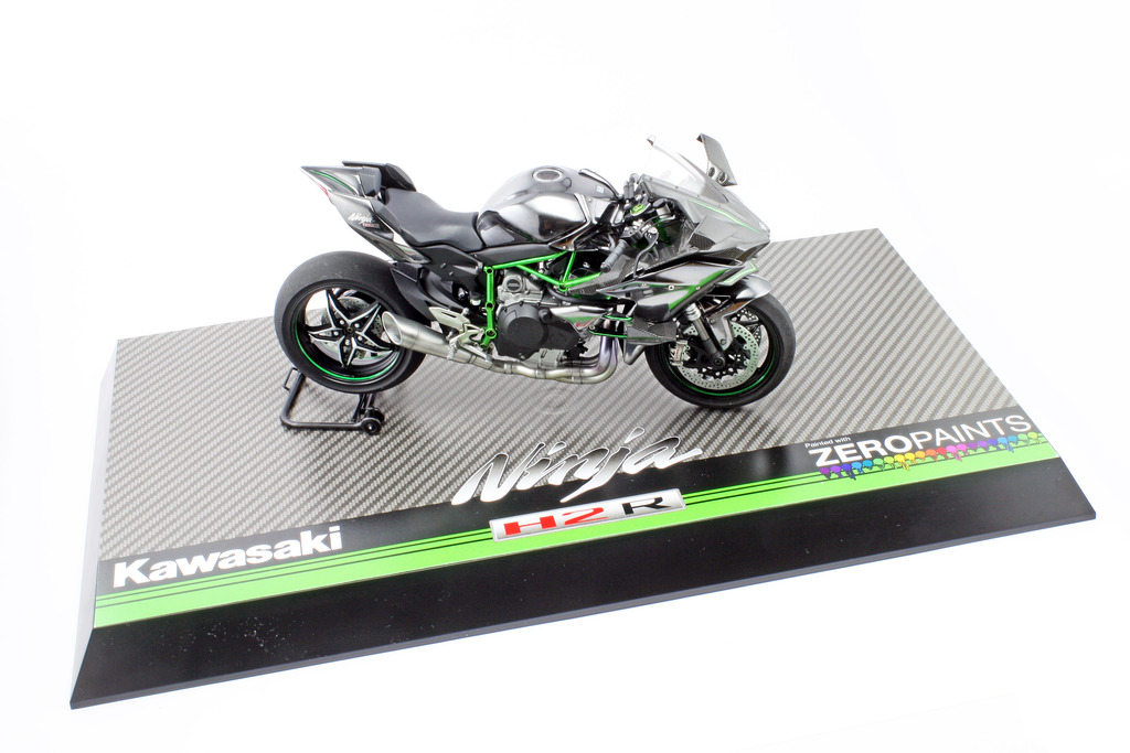 Kawasaki Ninja H2R - Tamiya 1/12 IMG_9178_zpsfx2kqgo0