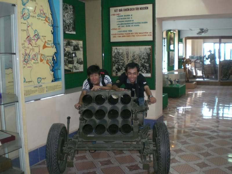 09/04/09: SH Đoàn + Tham quan bảo tàng Chiến dịch HCM CIMG4230