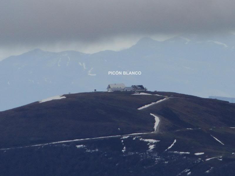 Castro Valnera 1.718m. Peña Negra 1.509m. y Cubada Grande 1.605m. DSC07071-1