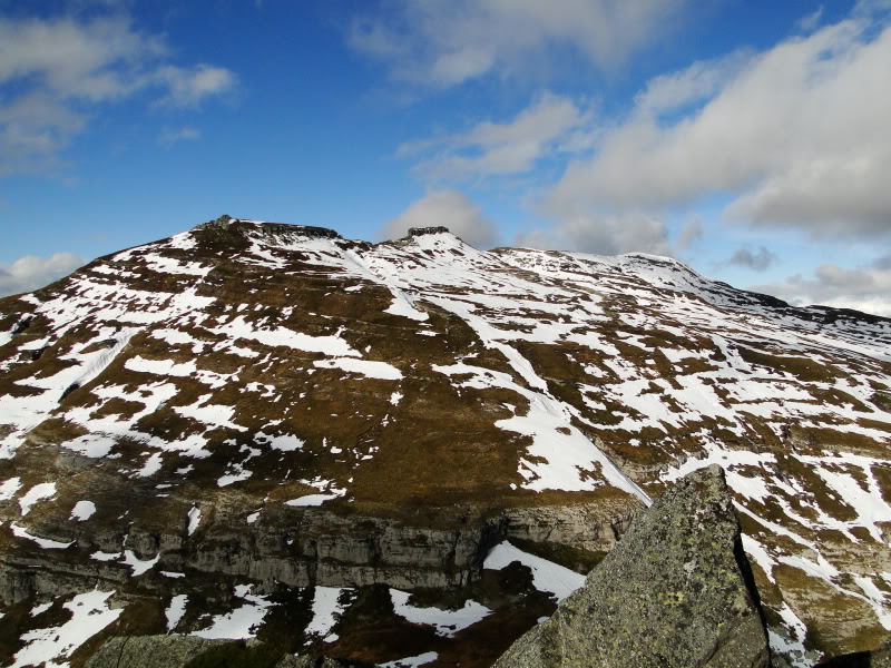 Castro Valnera 1.718m. Peña Negra 1.509m. y Cubada Grande 1.605m. DSC07096