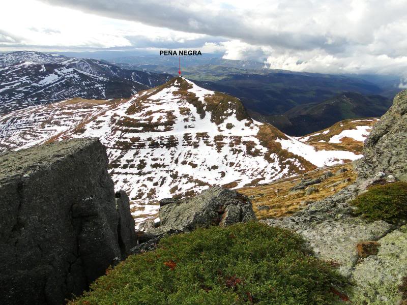 Castro Valnera 1.718m. Peña Negra 1.509m. y Cubada Grande 1.605m. DSC07106