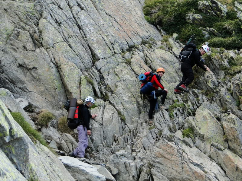 Midi d´Ossau 2.884. Con vivac en la cima DSC04465