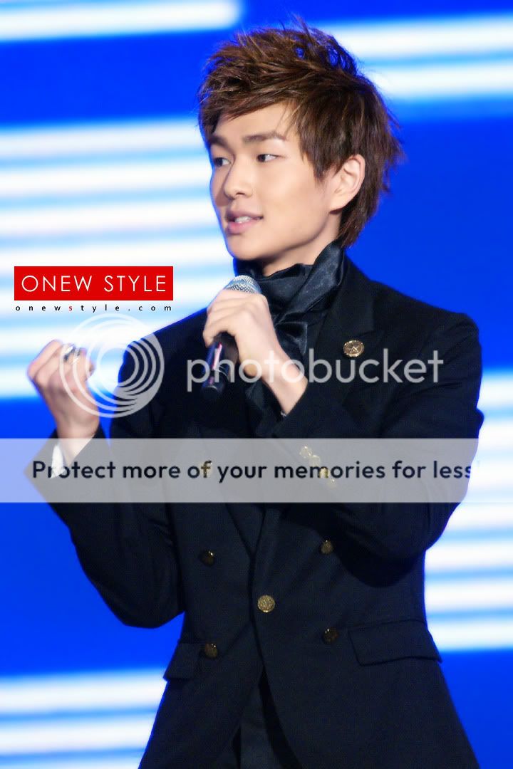 091030 Onew @Suwon Information Science Festival F0071992_4aee5d10d9209