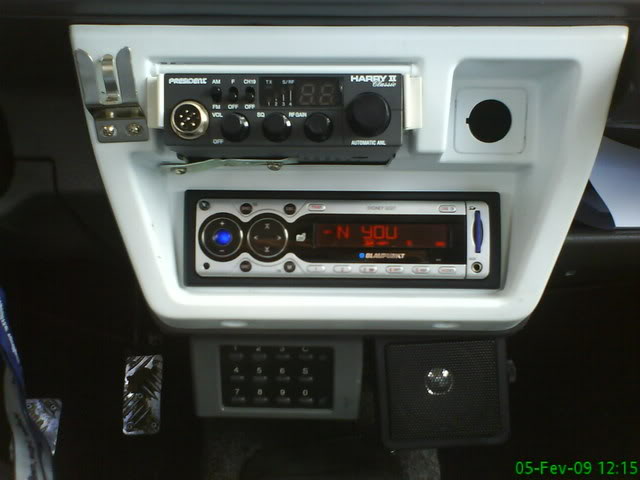 Instalação de Rádio CB no Tablier do Samurai DSC00036
