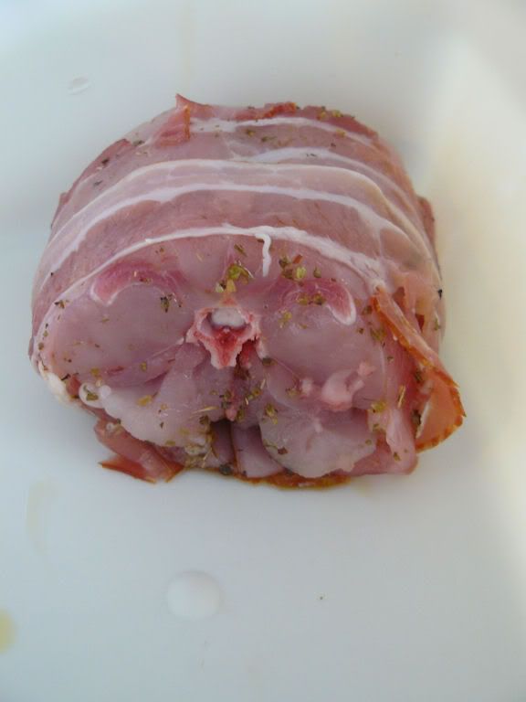 Rabbit wrapped in bacon 4ingepakt