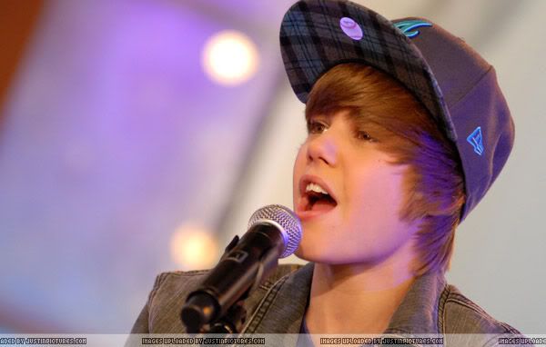Justin Bieber - Pagina 39 1115_GMA_27
