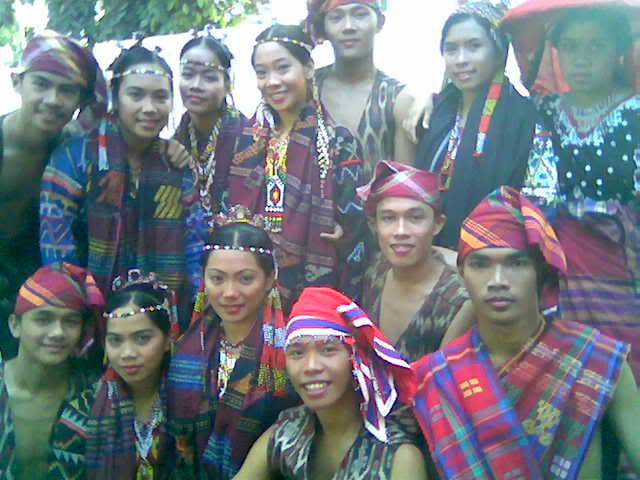 tiboli dance_laag Me_dancers