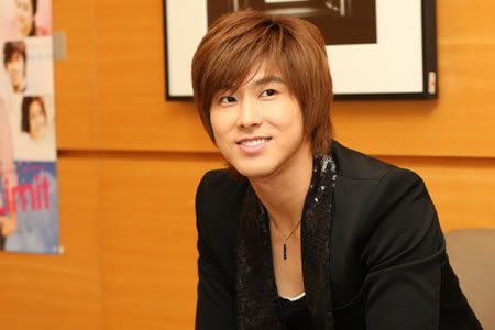 [PICS] 100702 YUNHO "NO LIMIT" INTERVIEW 2uhvntt