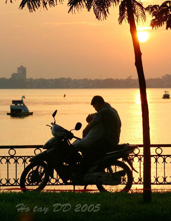 "Lên lập nghiệp tại Hà Nội" Hanoi_sunset