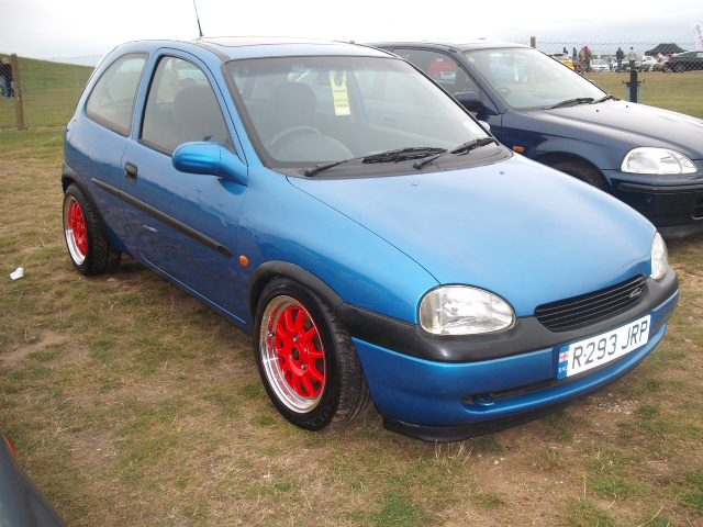 modified live snetterton 2012 DSCF0930_zps0781bd3f