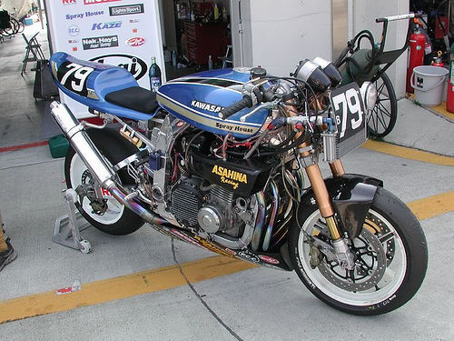 鈴鹿８耐 SuzukaKawi3