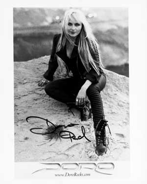 Signed stuff Doro_promo