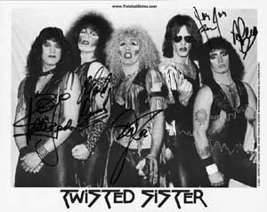 Band photos, posters and concert flyers, etc. Twisted_autograph_sm