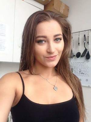 Scammer with photos of Dani Daniels (PART 1) BNb625PckJAXxNF3RkJksyHJ-vbqBzHO94HLvGjiyEQkqTwtnHjsDGT9vRGlg71W