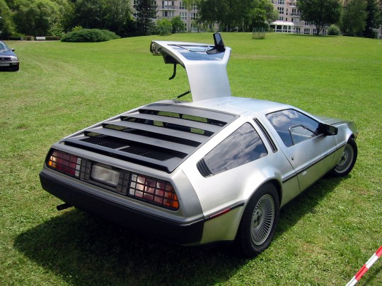 Caballeros hablemos de importación 668e_delorean_dmc12_r