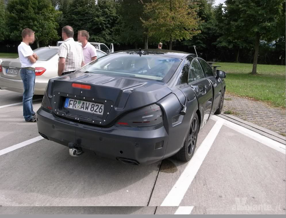 Mercedes já testa a nova geração da CLS 15_Mercedes_Benz_CLS_Class_Spy_P-3