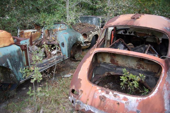 Porsche graveyard - é de chorar...  IMGP1359-700x468_zpsbf38dcaa