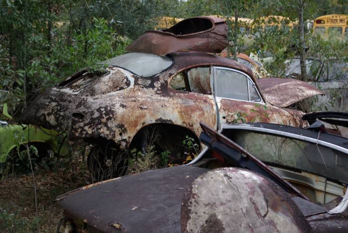 Porsche graveyard - é de chorar...  IMGP1372-700x468_zpsab7ea7c8