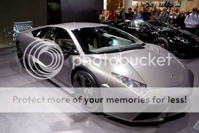 Lamborghini Reventon يعور القلب و الشرايين من هيبته 800px-Lamborghini_ReventC3B3n