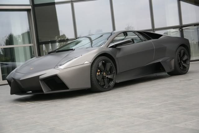 Lamborghini Reventon يعور القلب و الشرايين من هيبته Jkhsdfkjg