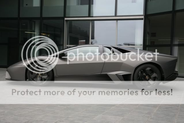 Lamborghini Reventon يعور القلب و الشرايين من هيبته Kjhfdlkhdfs