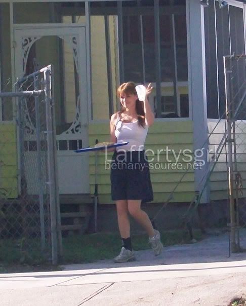 Fotos e Vídeos do Elenco de One Tree Hill nos Sets de Filmagem 001-7