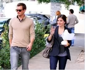 Sophia Bush & Austin Nichols 0010c41p