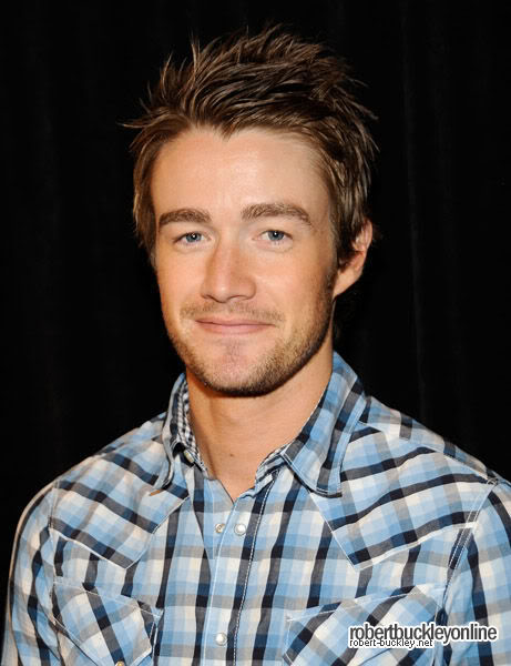 Robert Buckley - Clay 024