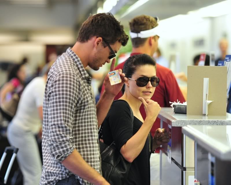 Sophia Bush & Austin Nichols 09080502