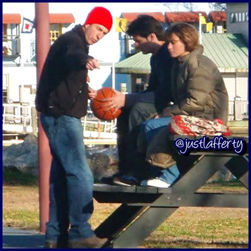 Fotos, Informações e Apariçoes - James Lafferty - Página 2 1260447467341f