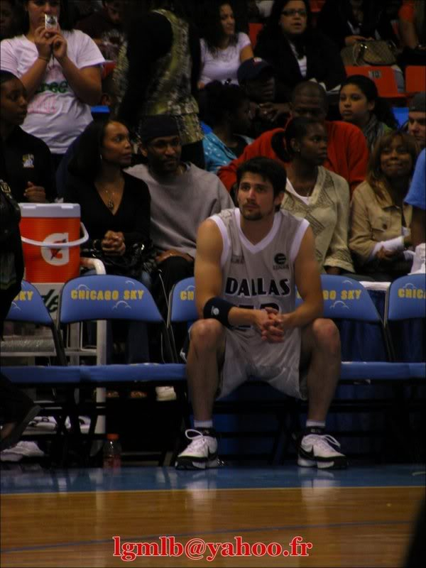 Fotos, Informações e Apariçoes - James Lafferty Chicago_Lafferty_10