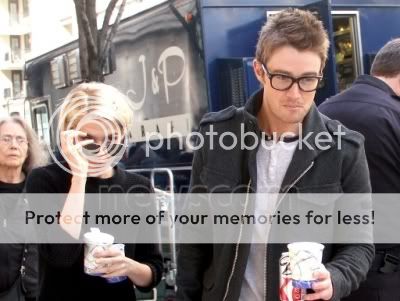 Robert Buckley - Clay - Página 3 Normal_Newscom-infphotos493318