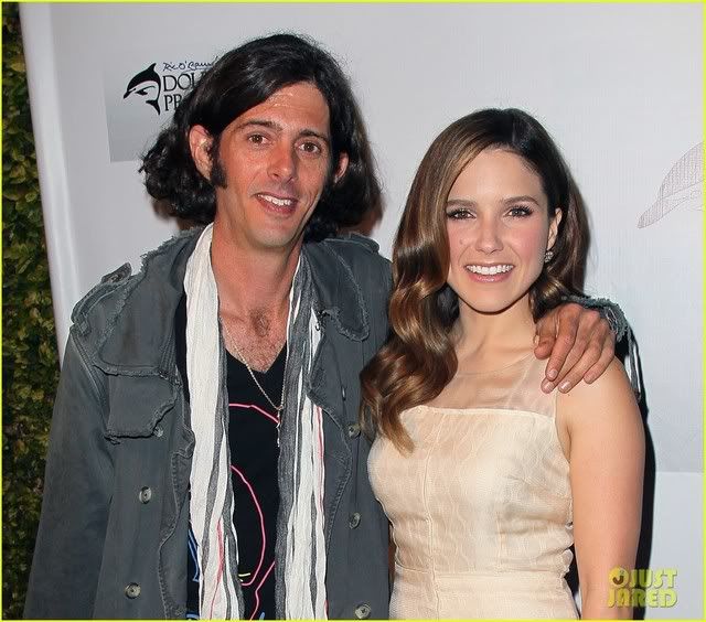 Fotos, Vídeos e Aparições Públicas - Sophia Bush (Brooke Davis) - Página 12 Sophia-bush-richard-obarry-03