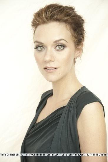 Fotos e Entrevista da Hilarie Burton - Peyton Swayer - Página 2 Delman18