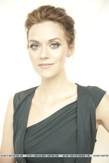 Fotos e Entrevista da Hilarie Burton - Peyton Swayer - Página 2 Delman20