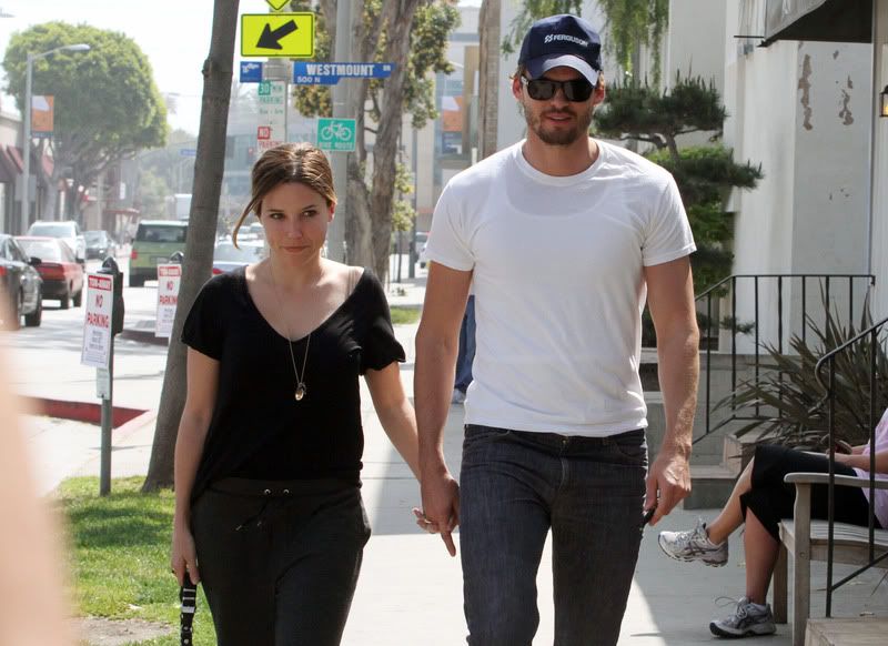 Sophia Bush & Austin Nichols Sbppz10sbanwh03