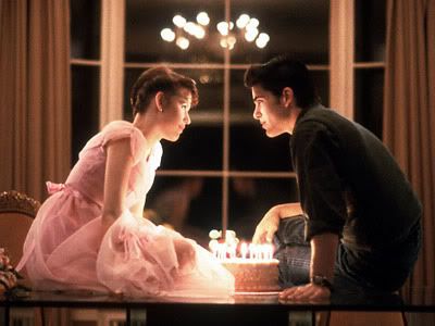 Episódio 7.15 - Don’t You Forget About Me Sixteen-candles-400ds0629