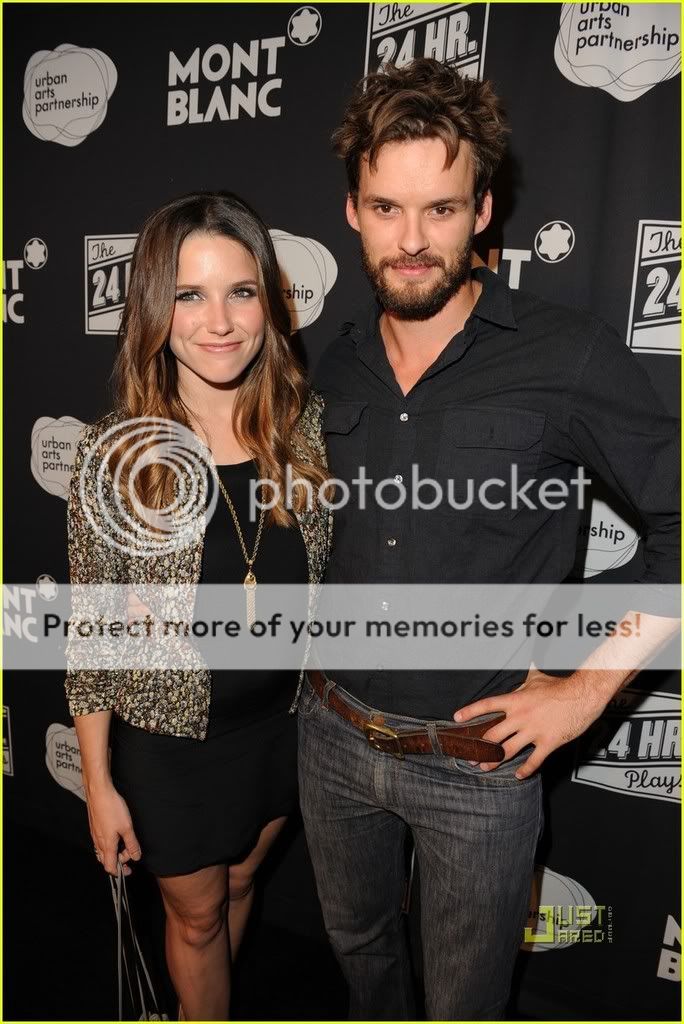 Sophia Bush & Austin Nichols - Página 2 Sophia-bush-austin-nichols-zachary-levi-24-hour-plays-06