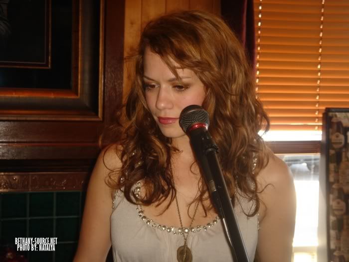 Bethany Joy Lenz - Haley James Scott Normal_002-12