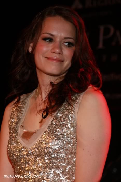 Bethany Joy Lenz - Haley James Scott Normal_030