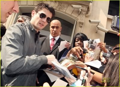 Fotos, Informações e Apariçoes - James Lafferty Normal_jlppz9da03