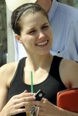 Fotos, Vídeos e Aparições Públicas - Sophia Bush (Brooke Davis) - Página 2 Normal_sbppz9ccabh10