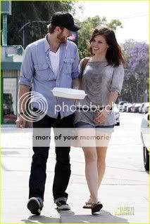 Fotos, Vídeos e Aparições Públicas - Sophia Bush (Brooke Davis) - Página 2 Sophia-bush-jon-foster-home-rest-12