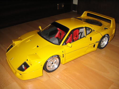 Ferrari 1/8 Pocher F40 et Testarossa 10